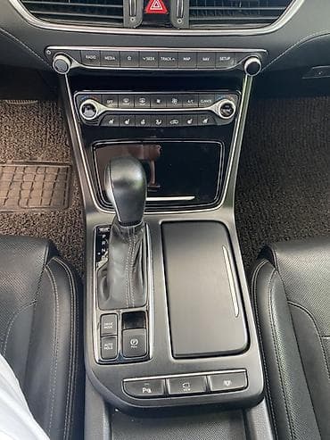 mazda 226: Hyundai Grandeur: 2018 г., 3 л, Автомат, Газ, Седан — 7