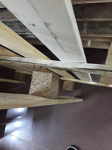 Упаковочные товары: Продам паллеты СРОЧНО! 1) Паллеты,где верхняя часть состоит из — 3