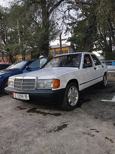 щит прибор на мерс: Mercedes-Benz 190: 1986 г., Седан — 5