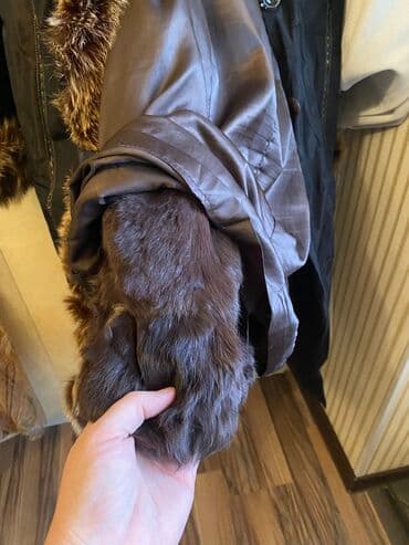 Үлпөт көйнөктөрү жана аксессуарлар: Продаю пальто плащ Очень тёплый На кроличий мех е внутри Весною — 4