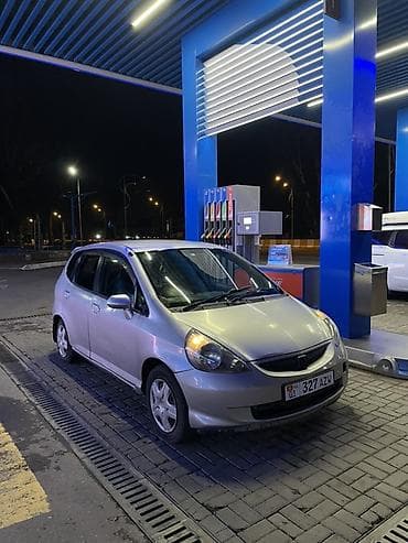 49 куб: Honda Fit: 2002 г., 1.5 л, Автомат, Бензин, Хэтчбэк — 3