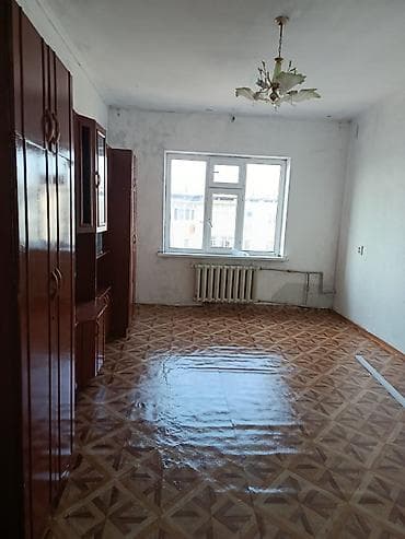 комнаты токмок: Сдаётся однакомната в 2 комнатной квартире. Адрес Ошская 10. Туалет и — 3