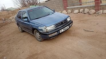 вента: Volkswagen : 1993 г., 2 л, Механика, Бензин, Седан — 6