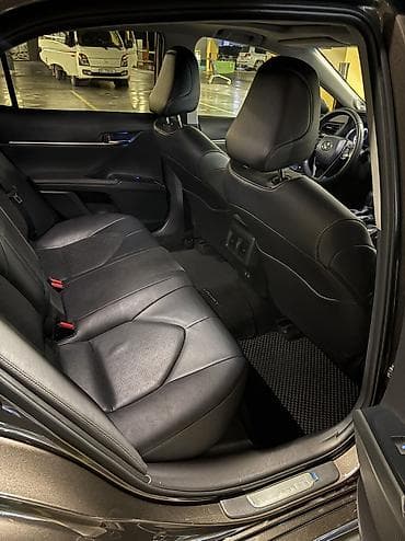 corolla s: Toyota Camry: 2019 г., 2.5 л, Автомат, Бензин, Седан — 10