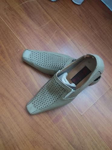 серые мужские мокасины: Мужские летние туфли-лоферы с перфорацией. Дёшево, отдам за 300с — 3