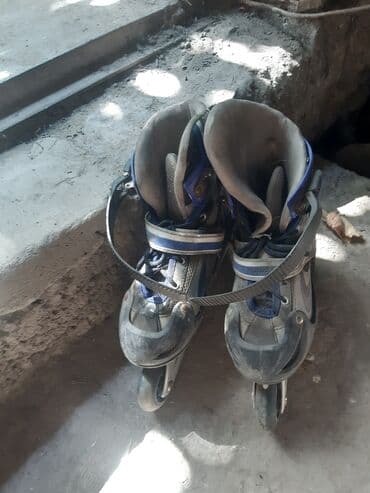 Прокат одежды: Продаю ролики
Есть нарукавники. Наколеники — 1