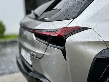 Продажа авто: Lexus UX: 2019 г., 2 л, Вариатор, Гибрид, Внедорожник — 5