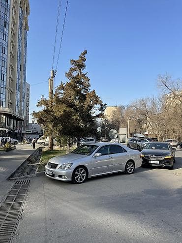 Toyota Crown: 2006 г., 3.5 л, Автомат, Бензин, Седан at lalafo.kg Toyota Crown: 2006 г., 3.5 л, Автомат, Бензин, Седан