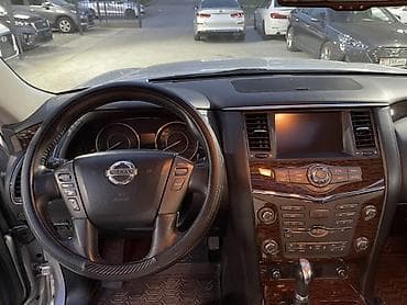 21: Nissan Patrol: 2011 г., 5.6 л, Автомат, Бензин, Внедорожник — 7