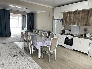 коттедж взморье: Сдаётся двух этажный коттедж на Иссык Куле при въезде в с.Корумду до — 8