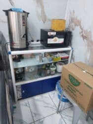 Продаются витрины из профиля и стекла для магазина и т. д. Три штуки