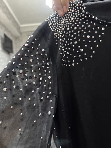 обувь для работы: Элегантное вечернее платье в пол черного цвета с накидкой-капой — 2