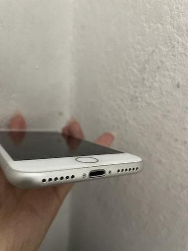 iphone es: IPhone 8, Б/у, 64 ГБ, Белый, 75 % — 4