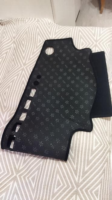 коврик для панели автомобиля: Ворсовые Накидка на панель Toyota, цвет - Черный, Самовывоз — 3