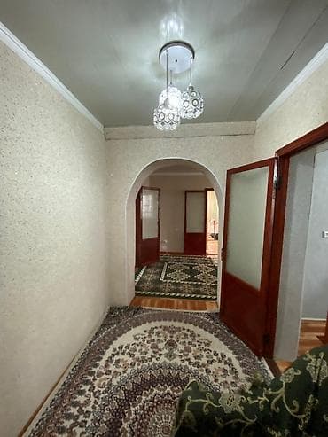 поодаю дом кызыл аскер бишкеке: 💎СРОЧНО ПРОДАЕТСЯ ДОМ 🏢Комнат: 4 📍Район: Ленинский район 🏘️Микрорайон — 3