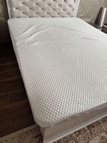 ikea кровать: Двуспальная кровать, Б/у, Без матраса, длина - 200 см — 2