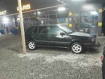 Volkswagen Golf: 1992 г., 1.8 л, Механика, Бензин