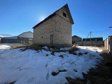 квартира в частном доме каракол: Продаётся 2-этажный недостроенный кирпичный дом на угловом участке, г — 9