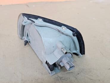 поворотники на виндом: Правый поворотник Mitsubishi 1997 г., Б/у, Оригинал, Япония — 2