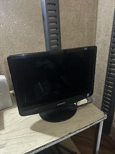 цифровой принтер: Лот ретро‑электроники и офисной техники, одним комплектом. В составе — 6