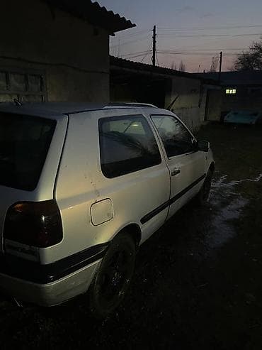 Volkswagen Golf: 1993 г., 1.4 л, Кол менен иштөөчү, Бензин, Хетчбек — 7