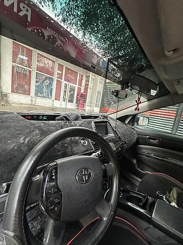 кузов нива: Toyota Prius: 2006 г., 1.5 л, Вариатор, Гибрид, Хэтчбэк — 4