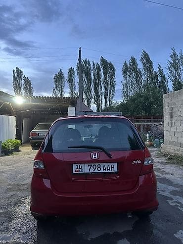 w210 1996: Honda Fit: 2002 г., Хэтчбэк — 5