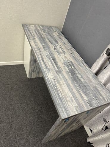 рабочий стол: Компьютерный стол, С полками — 4