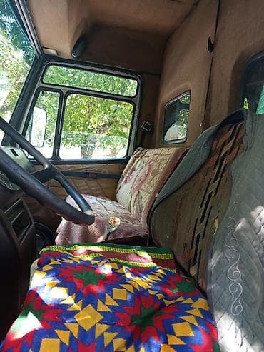 Mercedes-Benz : 1991 г., 0.4 л, Механика, Дизель, Фургон