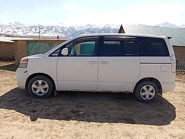 toyota rav4 2011: Toyota Voxy: 2004 г., 2 л, Автомат, Бензин, Минивэн — 5