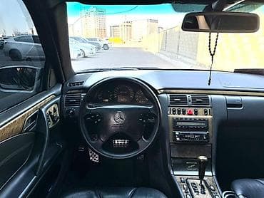 овальные: Mercedes-Benz E-Class: 2000 г., 5.5 л, Автомат, Бензин, Седан — 3