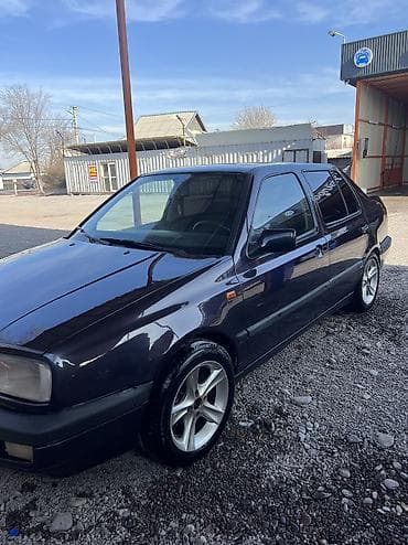 Volkswagen Vento: 1993 г., Механика, Седан