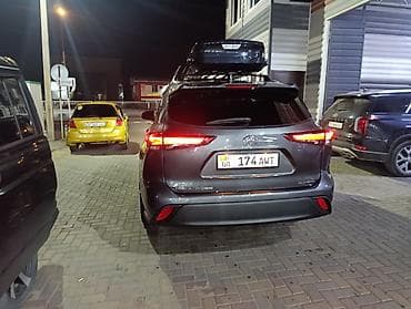 тайото хайландер: Toyota Highlander: 2023 г., 2.4 л, Автомат, Бензин, Кроссовер — 9