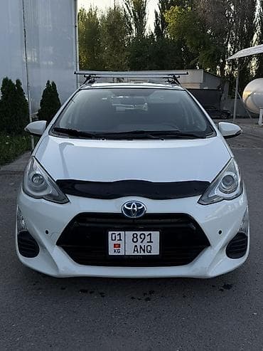 toyo: Toyota Prius C: 2017 г., 1.5 л, Автомат, Гибрид, Хэтчбэк — 3