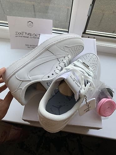 Кроссовкалар, 40, 40.5, 41, Nike, Жаңы, түсү - Ак, Өзү алып кетүү, Акысыз жеткирүү, Акылуу жеткирүү lalafo.kg да Кроссовкалар, 40, 40.5, 41, Nike, Жаңы, түсү - Ак, Өзү алып кетүү, Акысыз жеткирүү, Акылуу жеткирүү