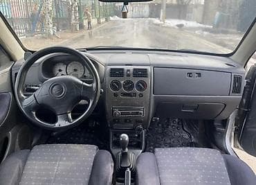 matiz bar: Daihatsu Sirion: 2004 г., Механика, Бензин, Хэтчбэк — 8