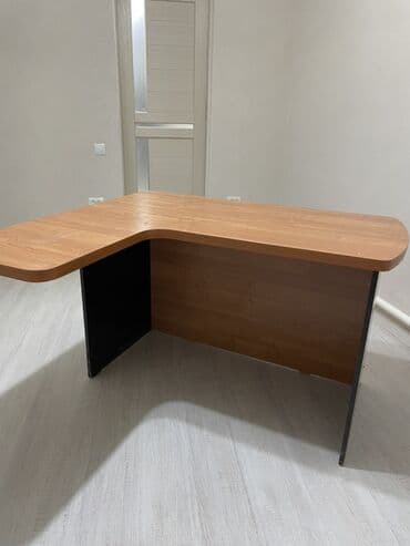 офисные столы ош: Угловой офисный стол, длина 120 см, ширина 110 см, глубина 60 см — 1