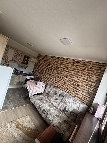 продаю дом в ак ордо 1: Продаётся жилой дом с придомовым участком. Учар конечная 122 Адрес — 5