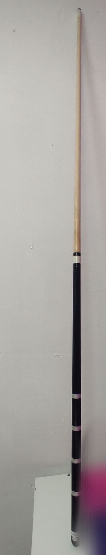 Кий двусоставной вес 720 грамм . Кий фабрики Громова выполнен из