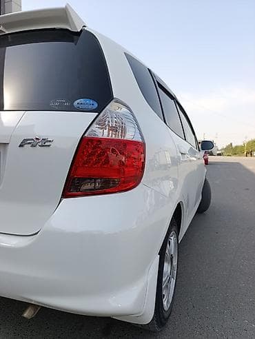 Honda: Honda Fit: 2005 г., 1.5 л, Автомат, Бензин, Хэтчбэк — 2