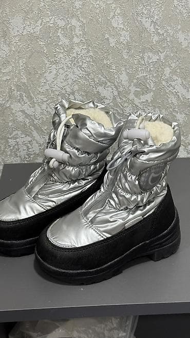 Детская обувь: Детские зимние дутики/сапоги Катофей Аккуратно носили - Цвет — 1