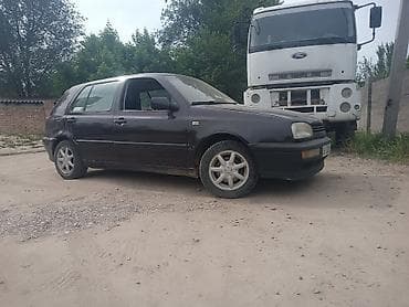 автоломбард бишкек продажа авто: Volkswagen Golf: 1994 г., 1.8 л, Кол менен иштөөчү, Бензин, Хетчбек — 5
