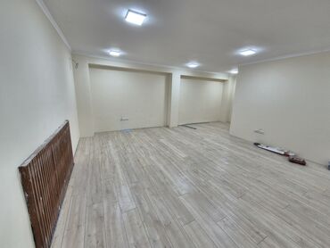 помещение под цветочный магазин: Сдаю Магазин, В бизнес центре, 35 м² Действующий, Без оборудования, С ремонтом, Вода, Канализация, Отопление, 1 линия, Кондиционер, Видеонаблюдение и сигнализация — 1