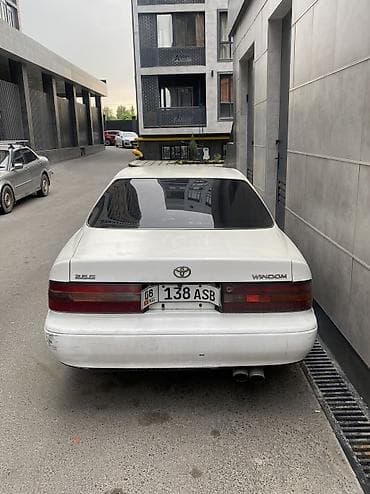 коробка ипсум: Toyota Windom: 1996 г., 2.5 л, Автомат, Бензин, Седан — 2