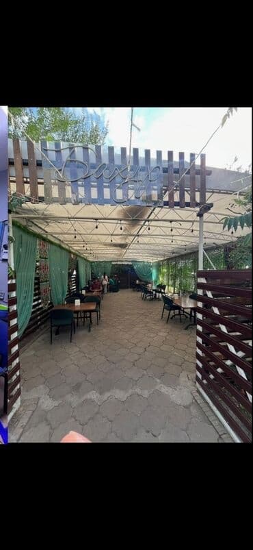 кафе на иссык куле: 12 мкр Продаётся готовый бизнес кафе Площадь: 130м2 С ремонтом С — 5