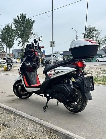 geely galaxy e5: Макси-скутер 175 куб. см, Бензин — 1