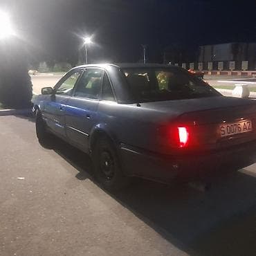 Audi 100: 1991 г., 2.3 л, Механика, Бензин, Седан — 4
