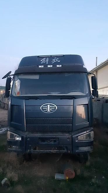 Грузовой тягач FAW (First Automobile Works) Описание: - Магистральный