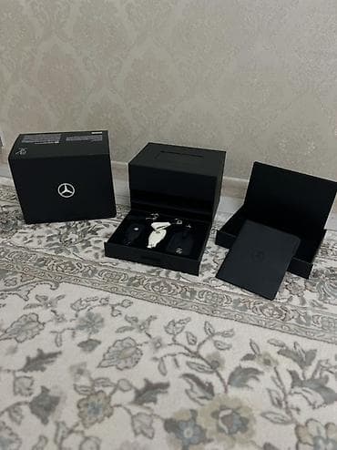 брелок турбина: Подарочный набор аксессуаров Mercedes‑Benz Оригинальный коробка — 1