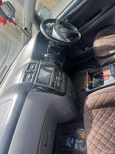 sprinter 2 2: Toyota Ipsum: 2002 г., 2.4 л, Автомат, Газ, Минивэн — 5